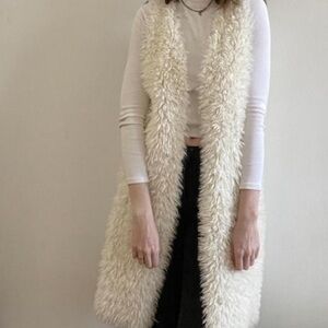NWOT. Retail $129 Size M Ecote White Long Faux Fur Vest.